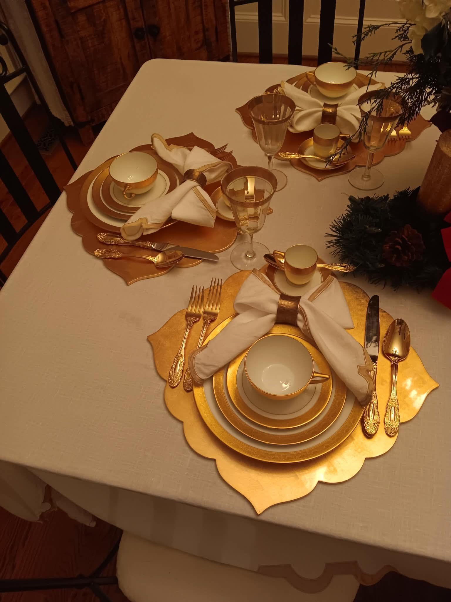 Gold Christmas table setting